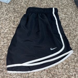 womens nike shorts